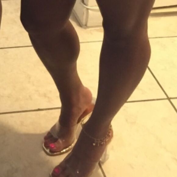 Two Pairs of Clear Acrylic Heels - Picture 12 of 12